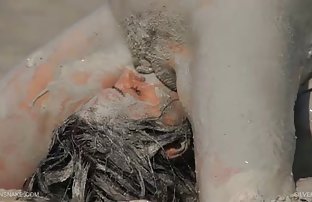 xxx 成熟的黑发在沙发上 性感的图片性感的女人 bdsm