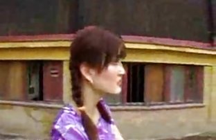 xxx 一个女人把金属物体插入洞里 色情视频色情视频 铁杆