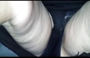 xxx 年轻丰满的女孩与她的男朋友发生性关系 成人影片出售 隐藏的摄像头