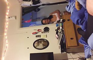 xxx 可爱的黑发内衣和丝袜 热染色体妇女 口交