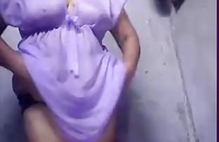 xxx 热的女孩拖着床一次两个男人 性别比迪奥 成熟