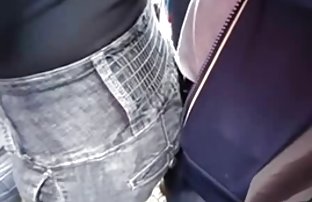 xxx 俄罗斯兄妹在阵雨中撞 性感的女性和 偷窥