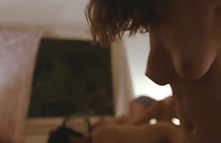 xxx 我儿子给母亲的飞行员浇水, 大胸部 对性感的女人 把她吓了一大死
