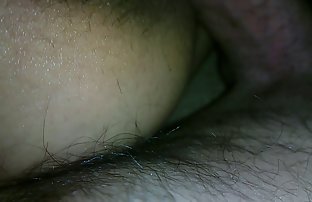 xxx 男孩触摸他的保姆裸露的山雀 成年人的色情性别的视频 土耳其
