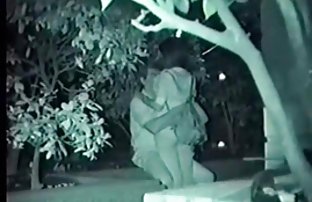 xxx DVR 热和最性感的女人 偷窥 在车上采取与丰满的鸡引擎盖上的性爱